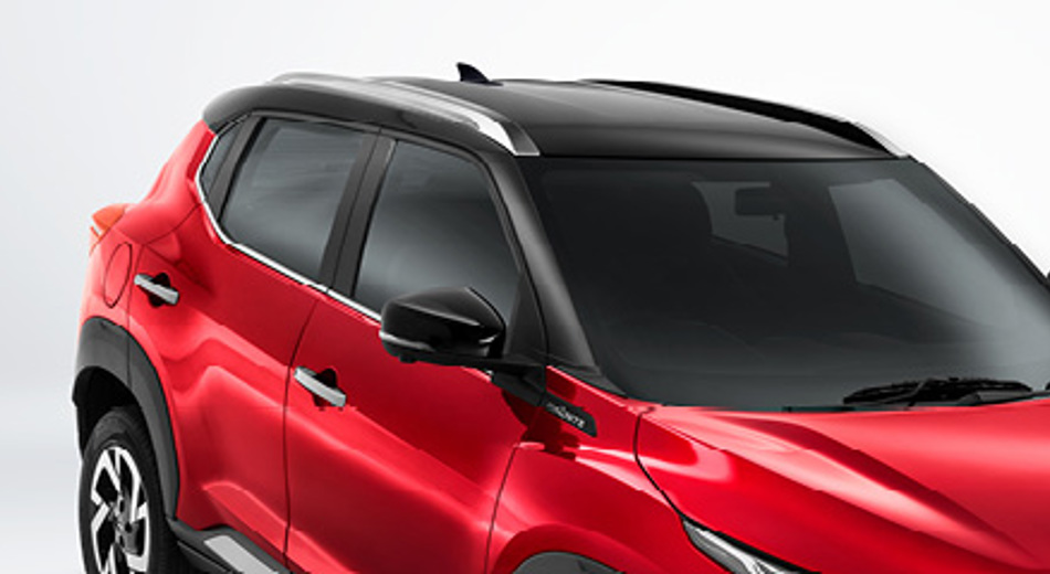 Nissan Magnite black roof