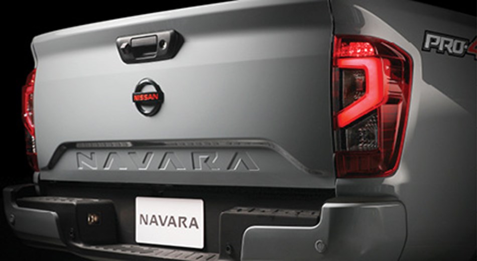 Nissan Navara  Tail Gate